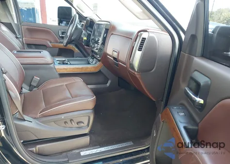 2018 Chevrolet Silverado 2500Hd High Country z USA, uszkodzony, nr VIN 1GC1KXEY2JF201855